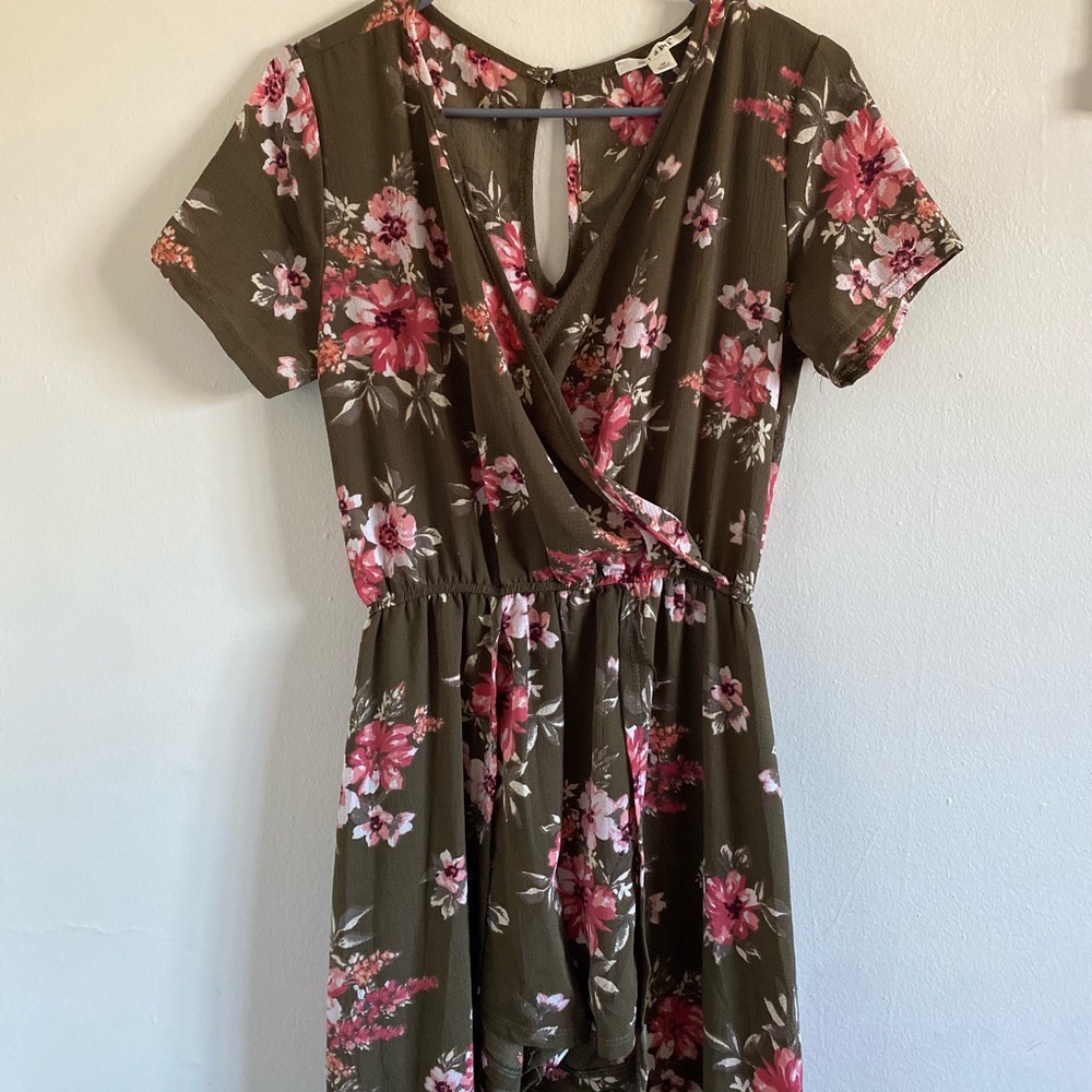 Floral short-dress